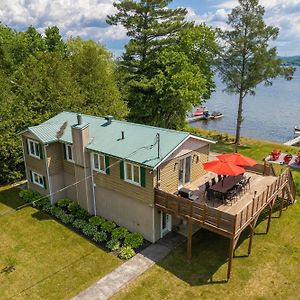 Villa La Vie O-Lac Magog Sherbrooke Exterior photo