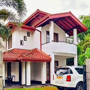 Villa The Beach House Negombo Exterior photo