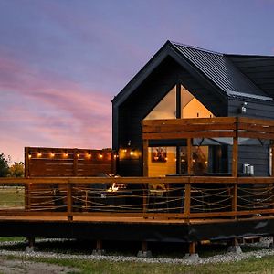 Ferienwohnung Modern Tiny Cabin, With Hot Tub In Choteau Mt Exterior photo