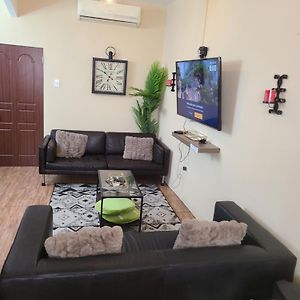 Ferienwohnung Quiet Oasis It'S Spacious And Elegantly Designed Chaguanas Exterior photo