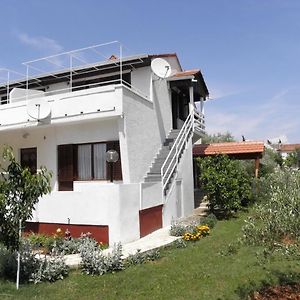 Apartments Kuce Sušica Exterior photo