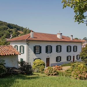 Maison Gamboia, Chambres Et Table D'Hotes Au Calme Avec Jardin Hasparren Exterior photo