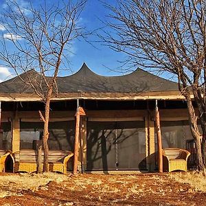 Hotel Robin Safari Camp Serengeti-Savanne Exterior photo