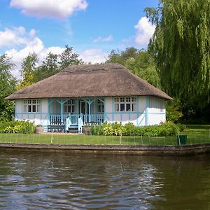 Villa Leisure Hour Wroxham Exterior photo