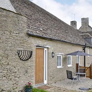 Villa The Old Stables Sherston Exterior photo