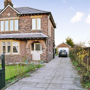 Villa Marstan House Standish Exterior photo