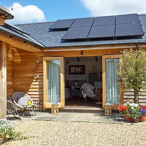 Villa The Barn Brighstone Exterior photo