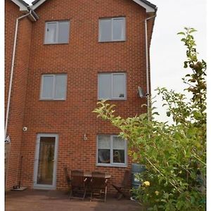 Ferienwohnung Cosy Retreat In Ashford City Centre With Hot Tub Willesborough Exterior photo