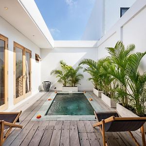 Spacious 1Br Villas In Seminyak Exterior photo