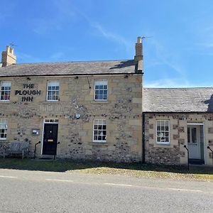 The Plough Inn Leitholm Coldstream Exterior photo