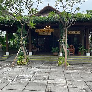 Hotel Sari Bunga Legian Exterior photo