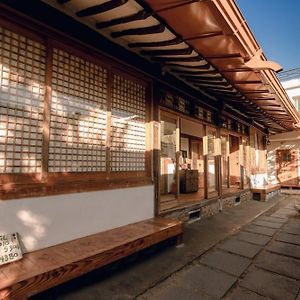 Jeonju Pusil Hanok Pension Exterior photo