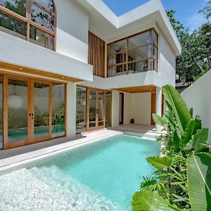 Akela Villas Bingin Pecatu Exterior photo