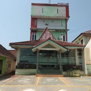 Hotel Krui Syariah Exterior photo