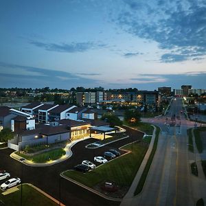 Hotel Courtyard St. Louis Westport Plaza Maryland Heights Exterior photo