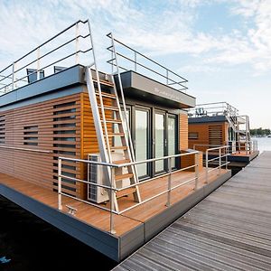 Villa Floating House Well  Exterior photo