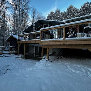 Villa Peaceful Riverside Chalet Tweed Exterior photo