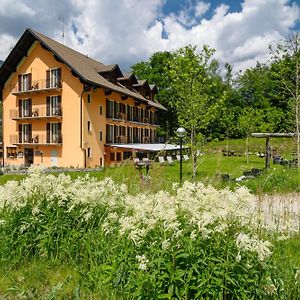 Albergo Boschetto Ristorante Pizzeria Druogno Exterior photo