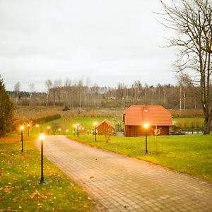 Hotel Kundzini Bīriņi Exterior photo