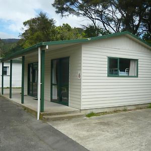 Hotel Alexanders Holiday Park Picton Exterior photo