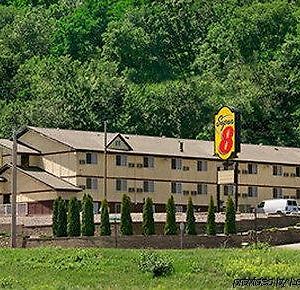 Motel Super 8 By Wyndham Winona Mn Exterior photo