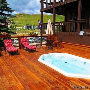 Mountain Condominiums By Crested Butte Lodging Exterior photo