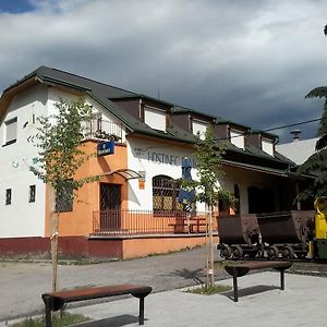 Hotel Hostinec Banik Ľubeľa Exterior photo