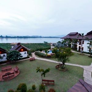 Hotel Gin'S Maekhong View Chiang Saen Exterior photo