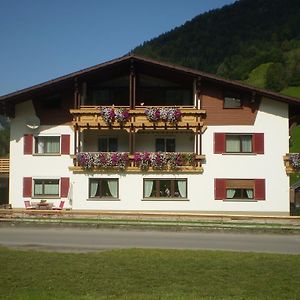 Hotel Gästehaus Manuela Puchmayr Mellau Exterior photo