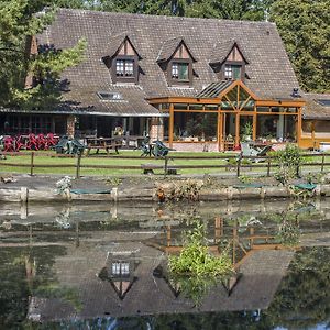 Hotel Auberge Du Bord Des Eaux - Demi-Pension Assuree Sur Reservation Saint-Amand-les-Eaux Exterior photo