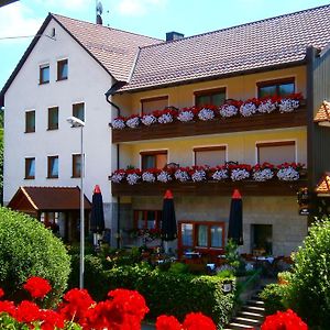 Hotel Gasthof Drei Linden Obertrubach Exterior photo