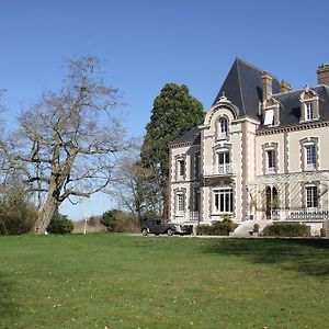 Bed and Breakfast Chateau De La Folie Trie-Château Exterior photo