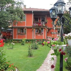 Family Hotel Kalina Kopriwschtiza Exterior photo