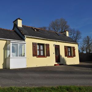 Villa Le Gollot Poullaouen Exterior photo