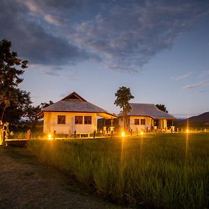 Hotel Ban Na Loam Chiang Mai Exterior photo