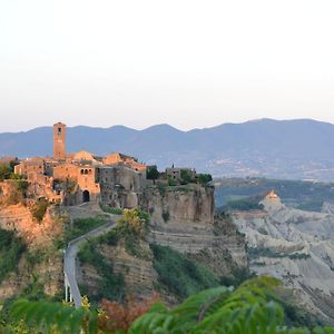 Bed and Breakfast Corte Della Maesta Antica Residenza Bagnoregio Exterior photo