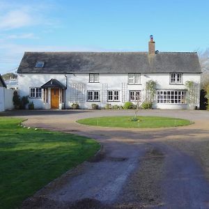 Bed and Breakfast Hunters Croft Sway Exterior photo