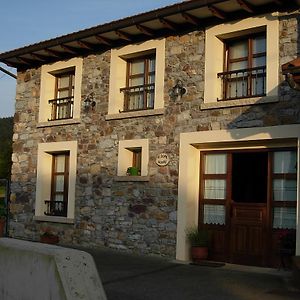 Gasthaus La Llosa Rodre Guimarán Room photo