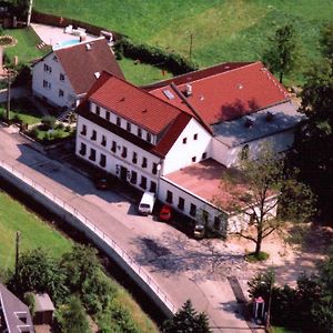 Landhotel Goldener Löwe mit Pension Am Taurastein Burgstadt Exterior photo