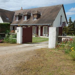 Villa Gite Les Coquelicots Francueil Exterior photo