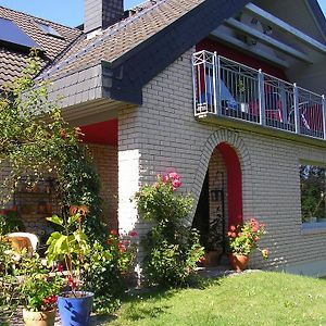 Ferienwohnung Wohnen mit Herz Pettstädt Exterior photo