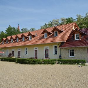 Hotel Stara Fara Chržín Exterior photo