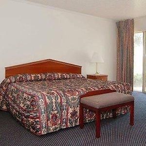 Rodeway Inn & Suites At The Casino Bossier Stadt Room photo