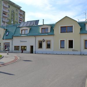 Hotel Penzion U Zamecke Zahrady Lipník nad Bečou Exterior photo