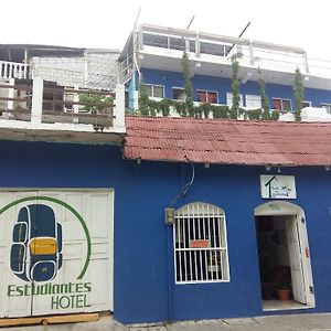 Hotel Los Estudiantes Flores Exterior photo