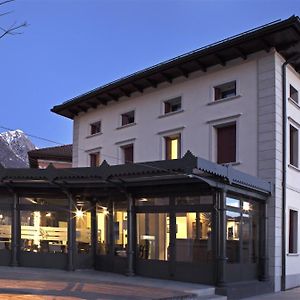 Hotel La Locanda Alla Stazione Ponte nellʼAlpi Exterior photo