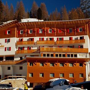 Hotel Meisules Wolkenstein in Gröden Exterior photo