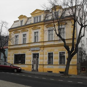 Hotel Penzion Dubík Exterior photo