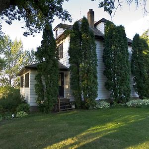 Bed and Breakfast Fairmount Bed & Breakfast Basswood Exterior photo