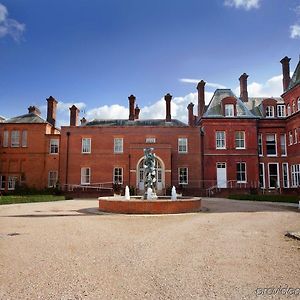 Hotel Champneys Tring Exterior photo